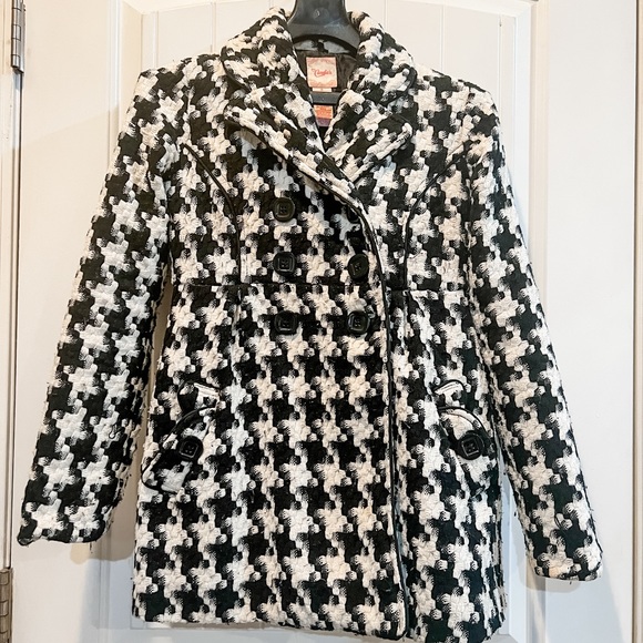 Winter Coat - Picture 1 of 4